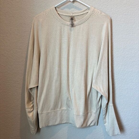 Mono B Cream Super Soft Bat Wing Crew Neck Lightweight Sweatshirt - Size M EUC - Picture 1 of 5